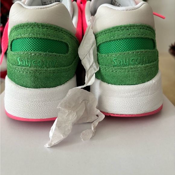 Saucony Green and Pink Athletic Shoes - Picture 3 of 7